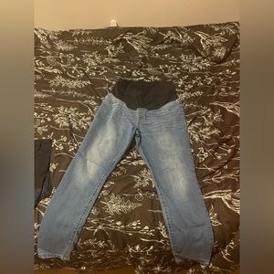 Isabel Maternity light wash jegging. Size 10/30R
